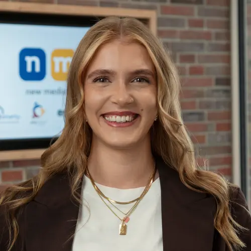 Isabelle Loeschen